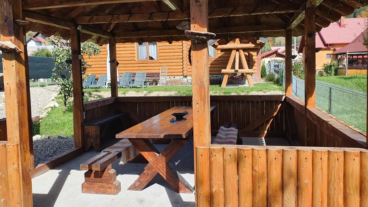 Cabana Alesia, Relaxare La Poalele Raraului Câmpulung Moldovenesc Esterno foto