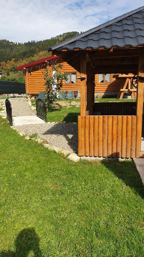 Cabana Alesia, Relaxare La Poalele Raraului Câmpulung Moldovenesc Esterno foto