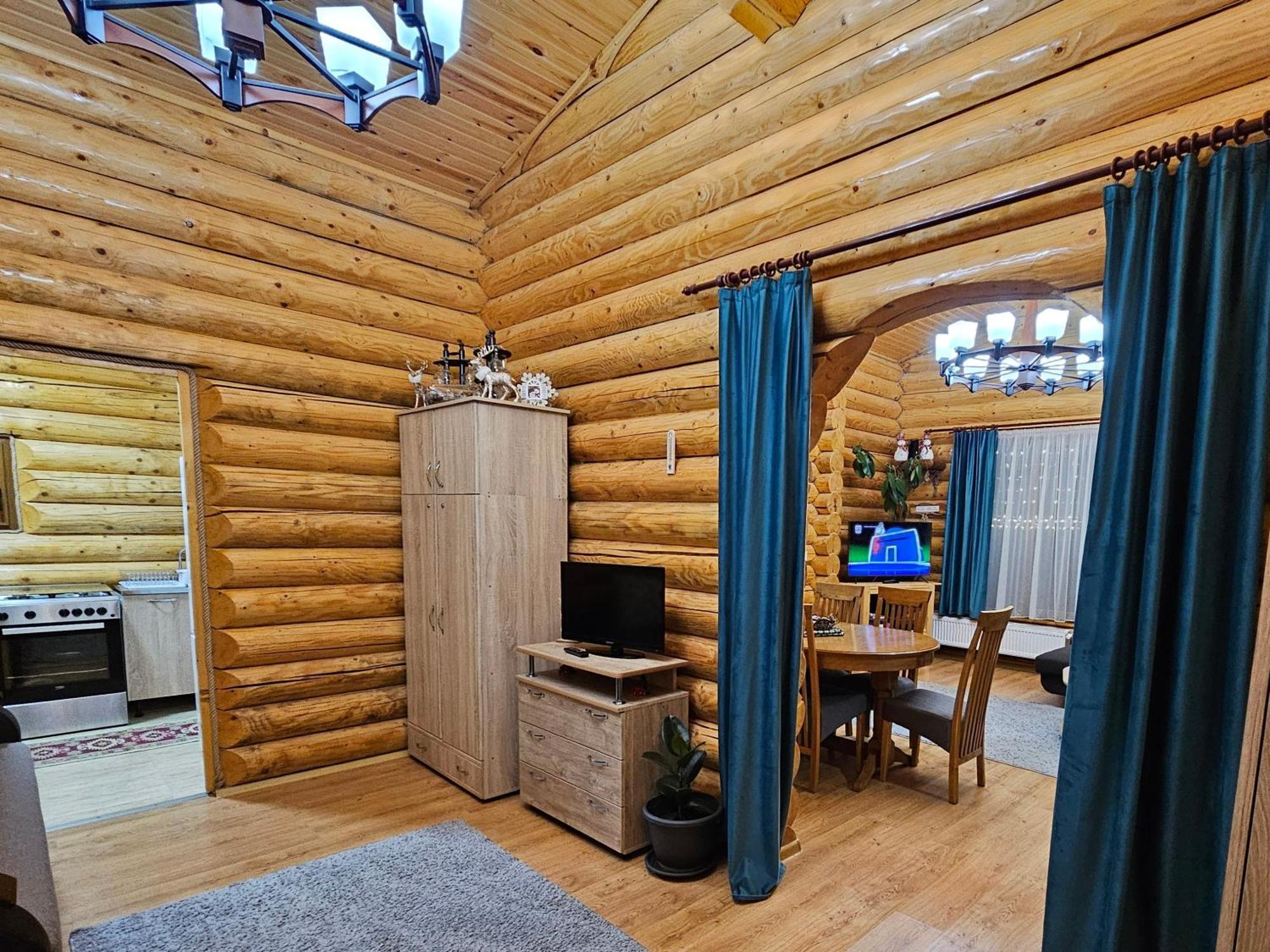 Cabana Alesia, Relaxare La Poalele Raraului Câmpulung Moldovenesc Esterno foto